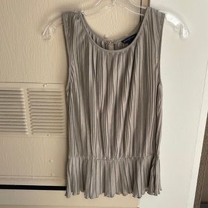 USED Banana Republic women’s sleeveless knit top, size S